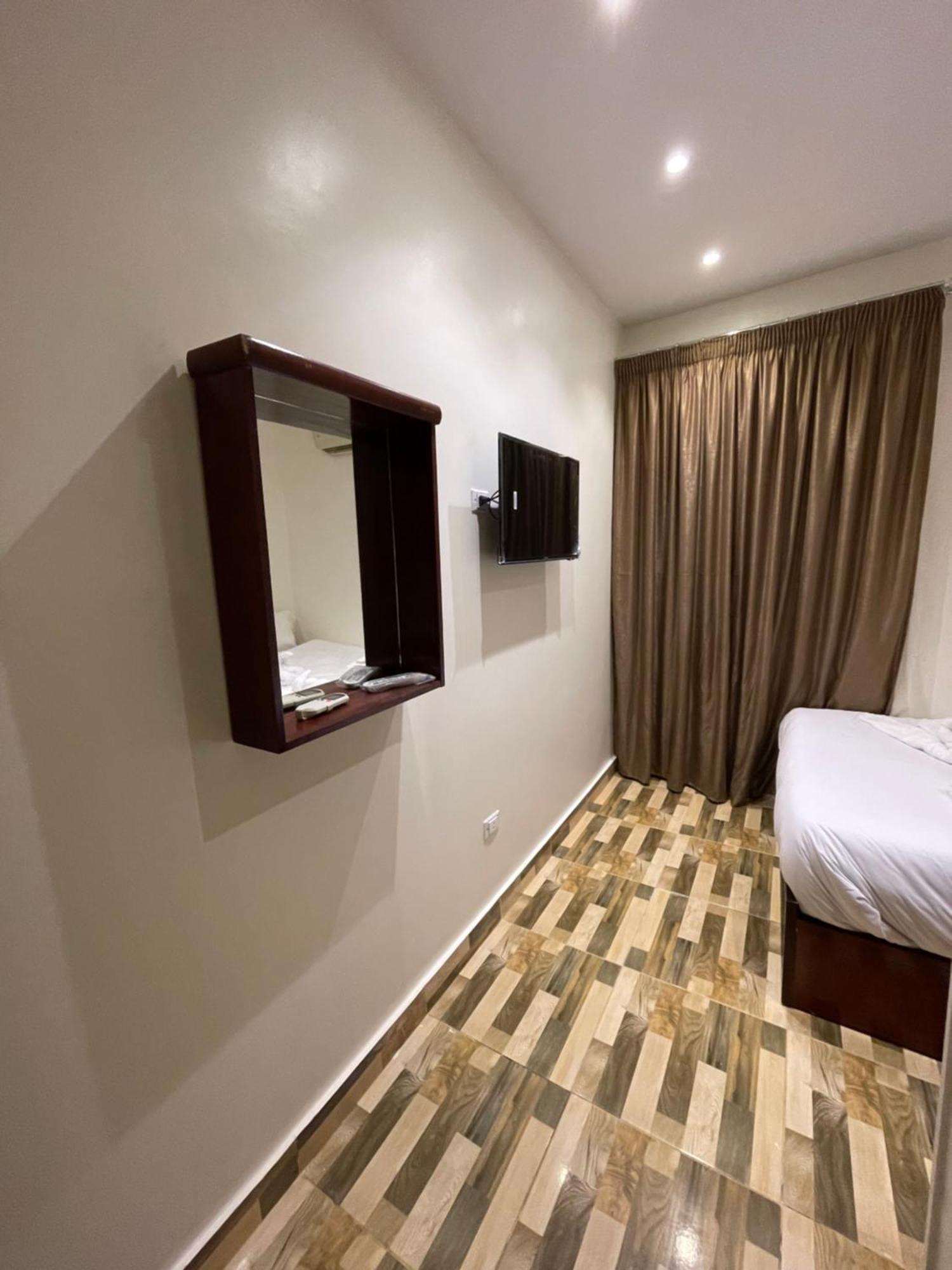 Basha Pyramids Inn Kafrat al Jabal Exterior photo