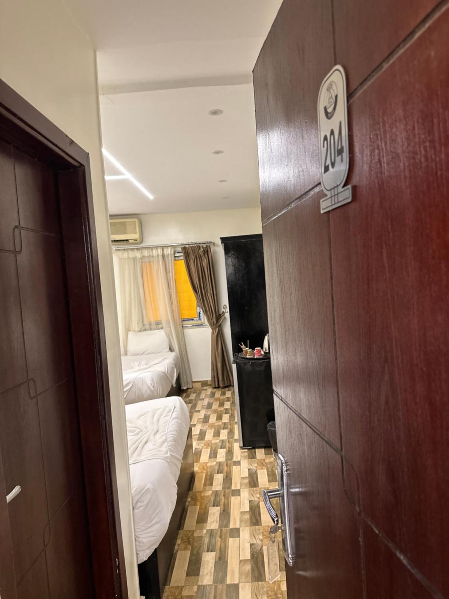 Basha Pyramids Inn Kafrat al Jabal Exterior photo